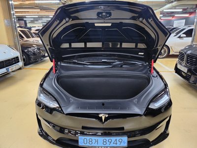 2023 Tesla MODEL X photo 8