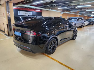 2023 Tesla MODEL X photo 3
