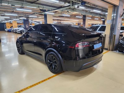 2023 Tesla MODEL X photo 7