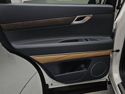 2022 Genesis GV80 thumbnail 15