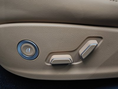 2022 Genesis GV80 thumbnail 34