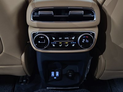 2022 Genesis GV80 thumbnail 35