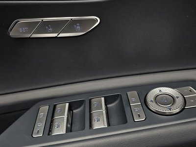 2022 Genesis GV80 thumbnail 26