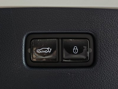 2022 Genesis GV80 thumbnail 38