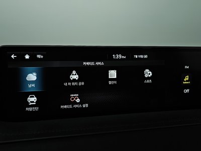 2022 Genesis GV80 thumbnail 25