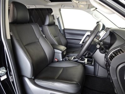 TOYOTA LAND CRUISER PRADO - 4