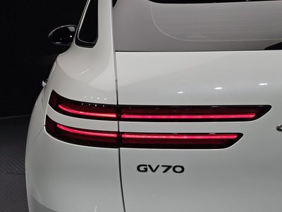 2021 Genesis GV70 — фото 10