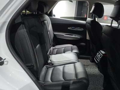 2021 Genesis GV70 — миниатюра 17