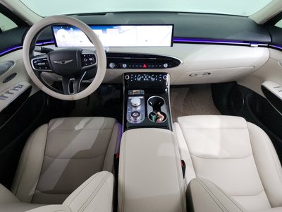 صورة 5 لـ 2025 Genesis GV70