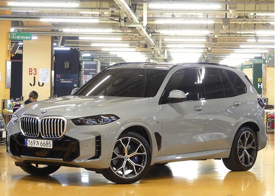 BMW X5 - View 1