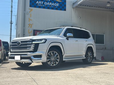 TOYOTA LAND CRUISER 300