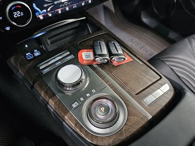GENESIS G80 (RG3) - 9