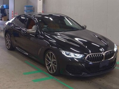 BMW 8 SERIES - 1