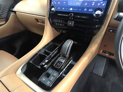 صورة 26 لـ 2024 Toyota VELLFIRE