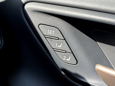 TOYOTA CROWN CROSSOVER - 10