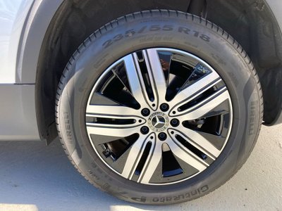 MERCEDES-BENZ EQB - 8