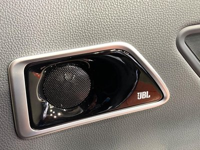 TOYOTA LAND CRUISER 300 - 7