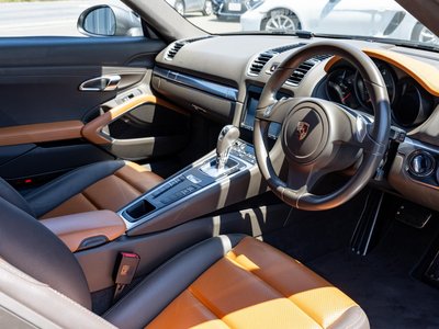 2015 Porsche CAYMAN thumbnail 37