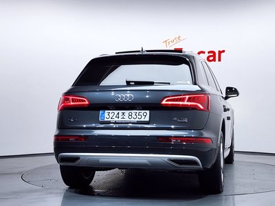 AUDI Q5 - 3