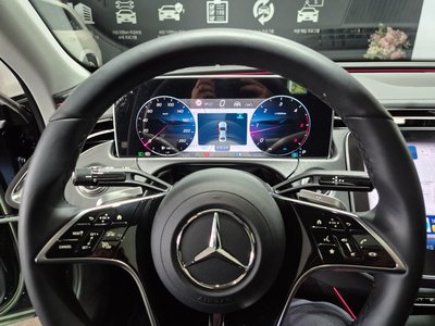 MERCEDES-BENZ E-CLASS - 8