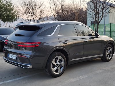2024 Genesis GV70 photo 6