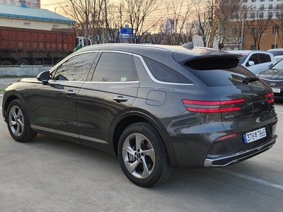 2024 Genesis GV70 photo 3
