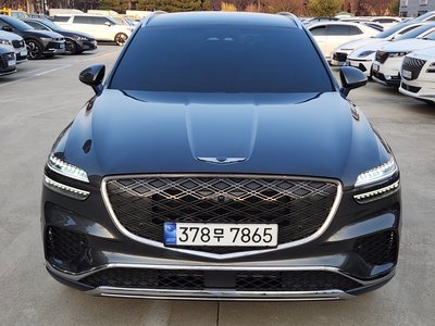 2024 Genesis GV70 photo 2