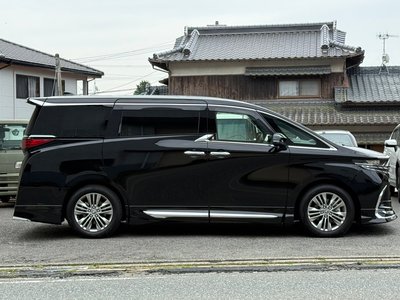 2025 Toyota ALPHARD — фото 6