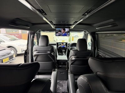2025 Toyota ALPHARD — миниатюра 16