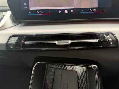 2025 BMW X1 — миниатюра 33
