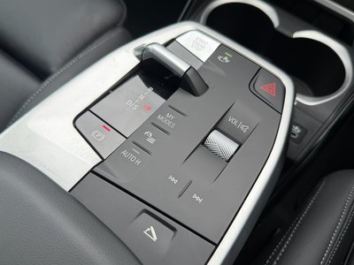 2025 BMW X1 — миниатюра 35