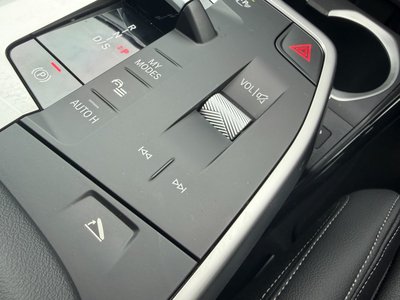 2025 BMW X1 — миниатюра 37