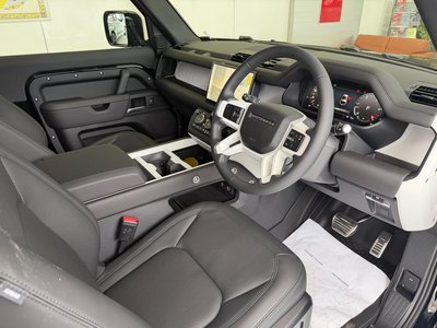2025 LAND Rover DEFENDER — миниатюра 17
