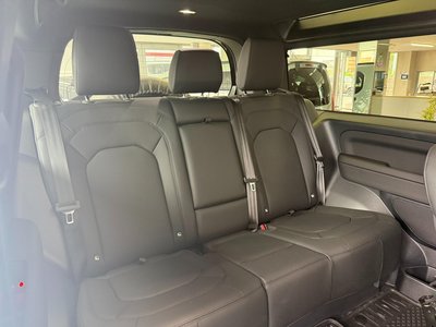 2025 LAND Rover DEFENDER — миниатюра 15