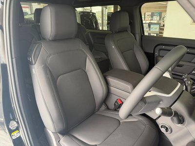 2025 LAND Rover DEFENDER — миниатюра 14
