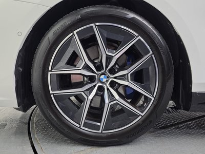 2024 BMW 5 SERIES photo 6