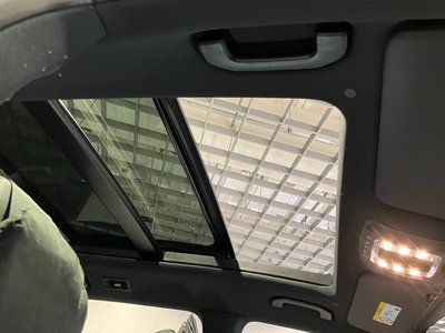 2025 Mercedes-BENZ GLS — миниатюра 16