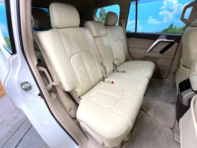 TOYOTA LAND CRUISER PRADO - 9
