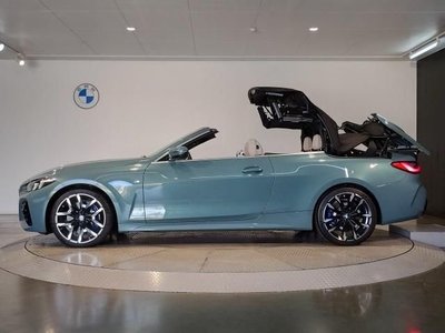 2025 BMW 4 SERIES photo 9