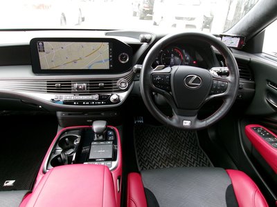 2020 Lexus LS — миниатюра 16