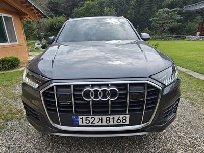AUDI Q7 - 1