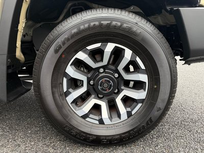 TOYOTA LAND CRUISER 70 - 4