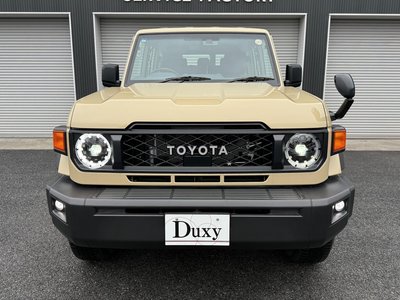 TOYOTA LAND CRUISER 70 - 5