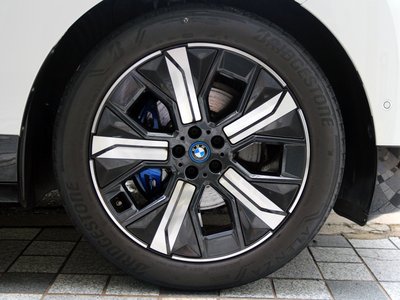 2023 BMW IX 缩略图 23