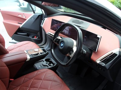 2023 BMW IX — фото 2