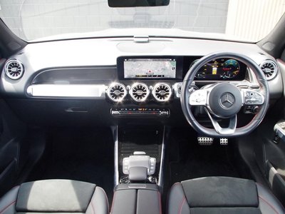 MERCEDES-BENZ GLB - 4