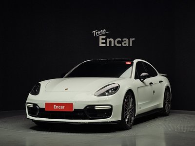 PORSCHE PANAMERA - 1