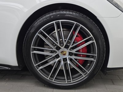 PORSCHE PANAMERA - 8