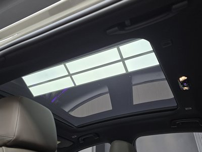 2025 BMW 5 SERIES 缩略图 23