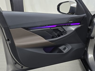 2025 BMW 5 SERIES 缩略图 14